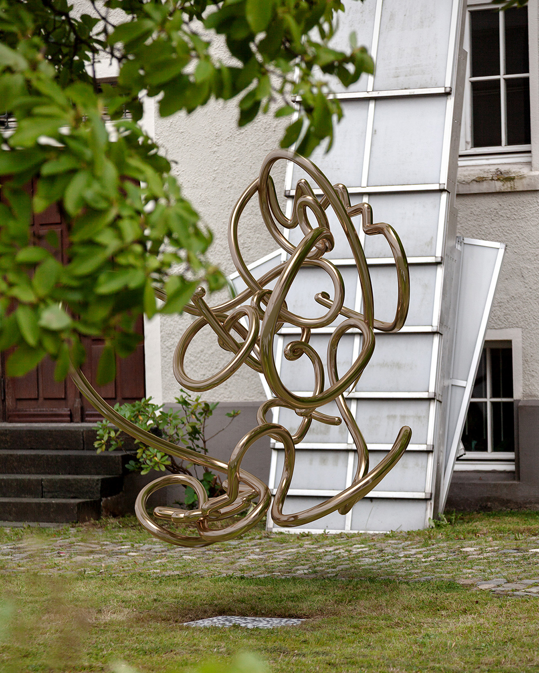 Bodypaint AR 02, Virtual Sculpture, Interactive & Generative Augmented Reality Experience with Sound, Marble Marker, 70 x 70 cm, Kunstmuseum Solingen, 2025